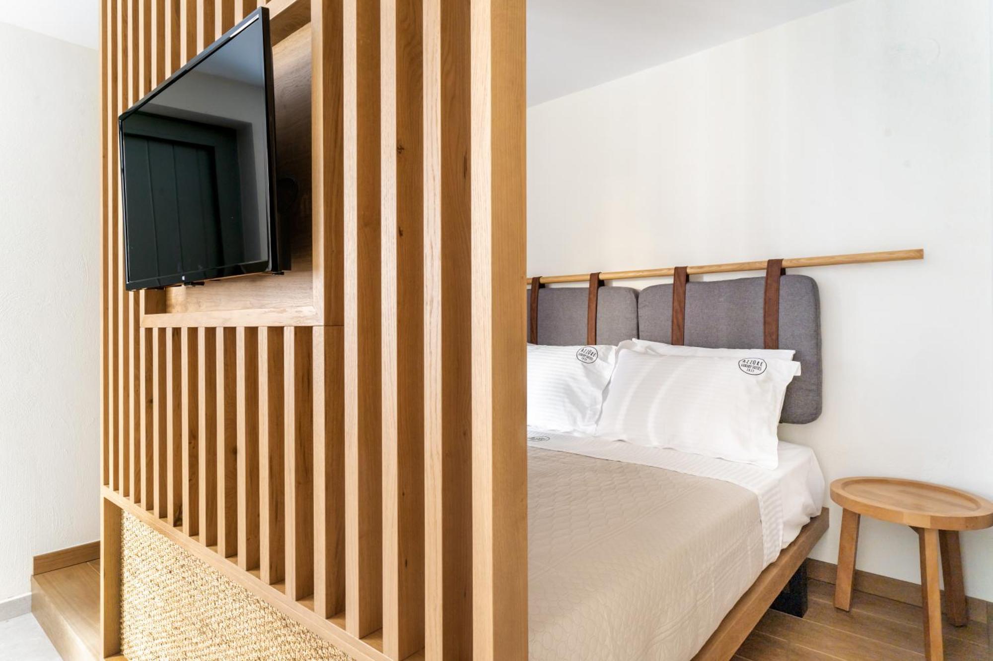 Azzure Luxury Suites 포토스 외부 사진