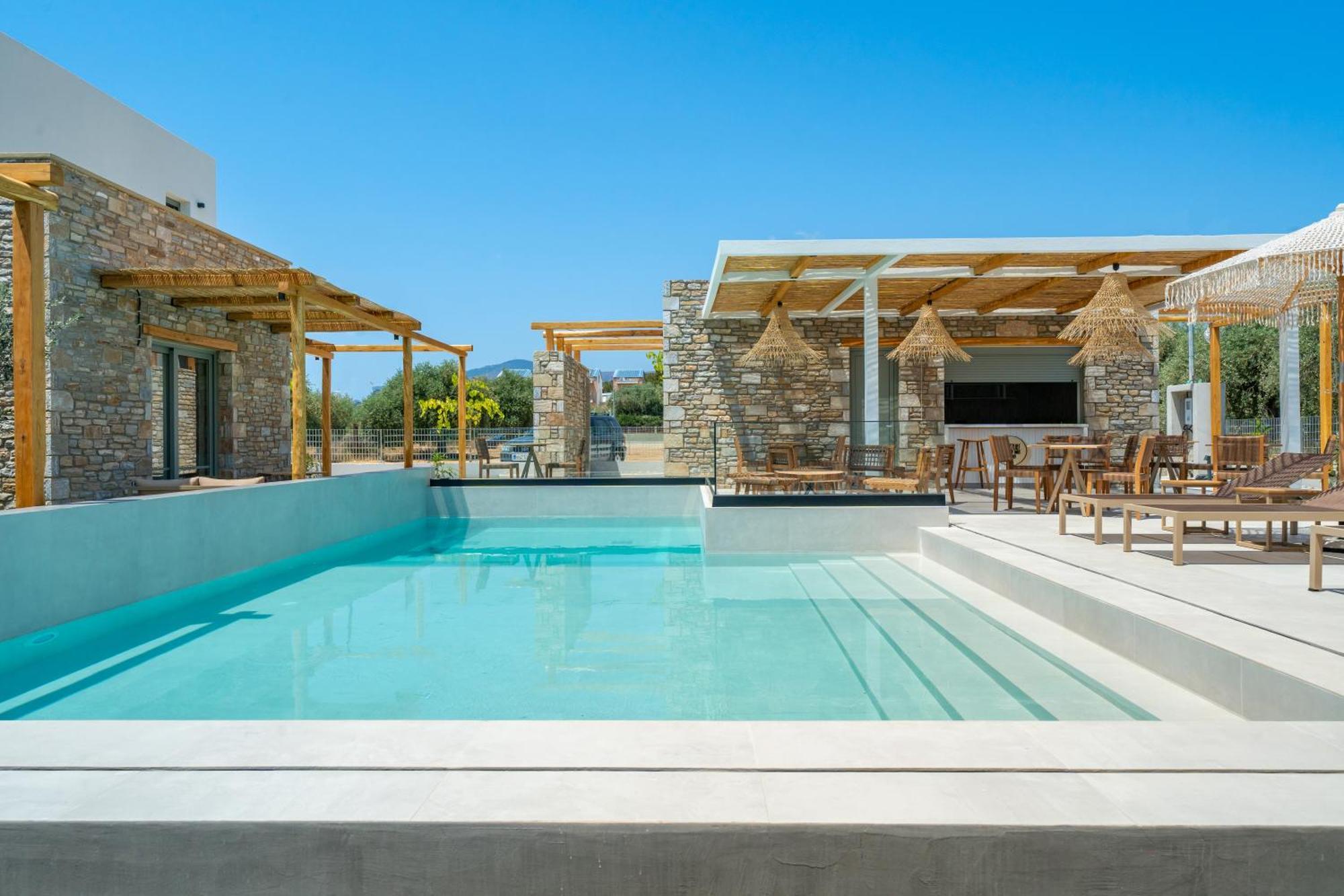 Azzure Luxury Suites 포토스 외부 사진
